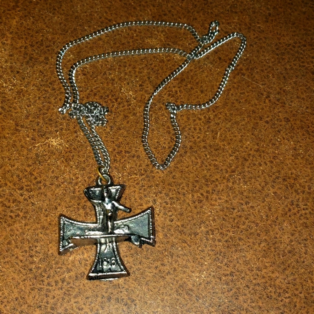 Vintage Original Ed Roth 1813 Maltese Cross Surfer Medallion Pendant Rat…